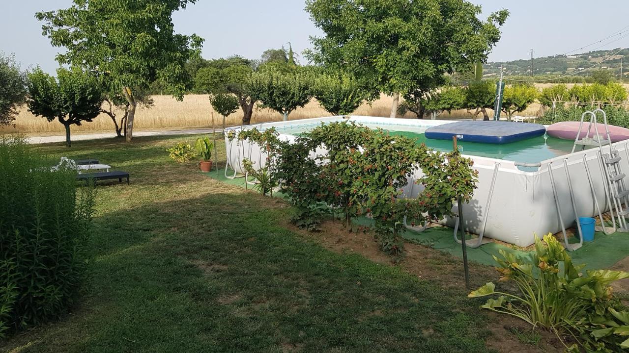 Gasthaus "La Grancia" Country House Treia Exterior foto